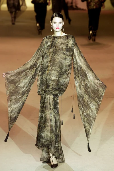 Look 93